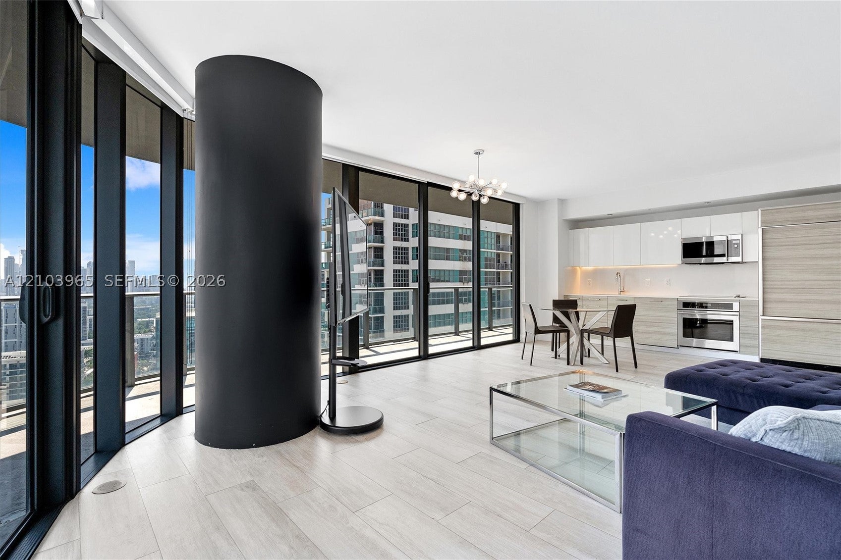 121 NE 34th St 2904