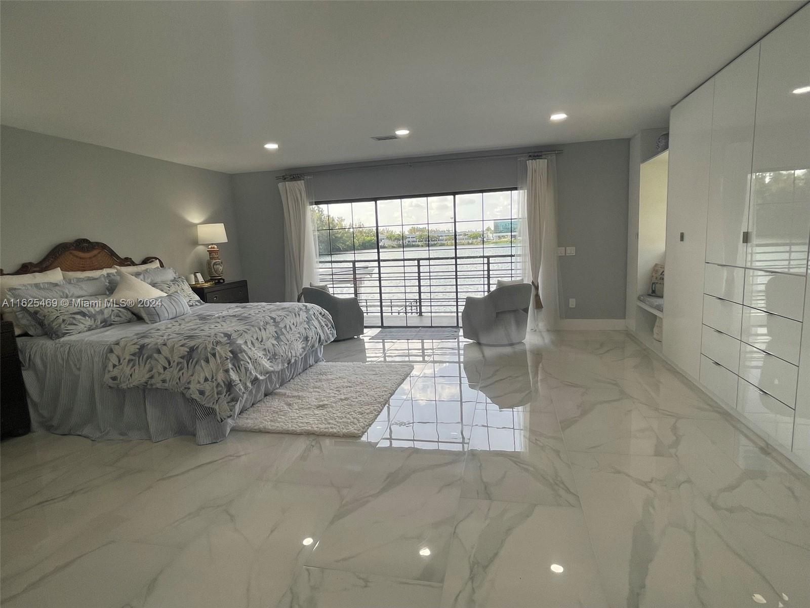 MARINA LAKES - Residential