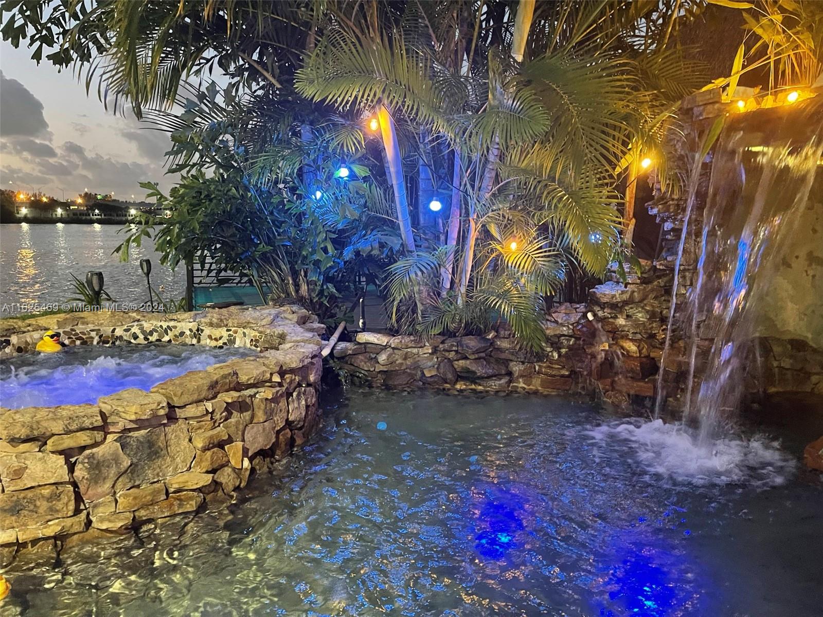 MARINA LAKES - Residential