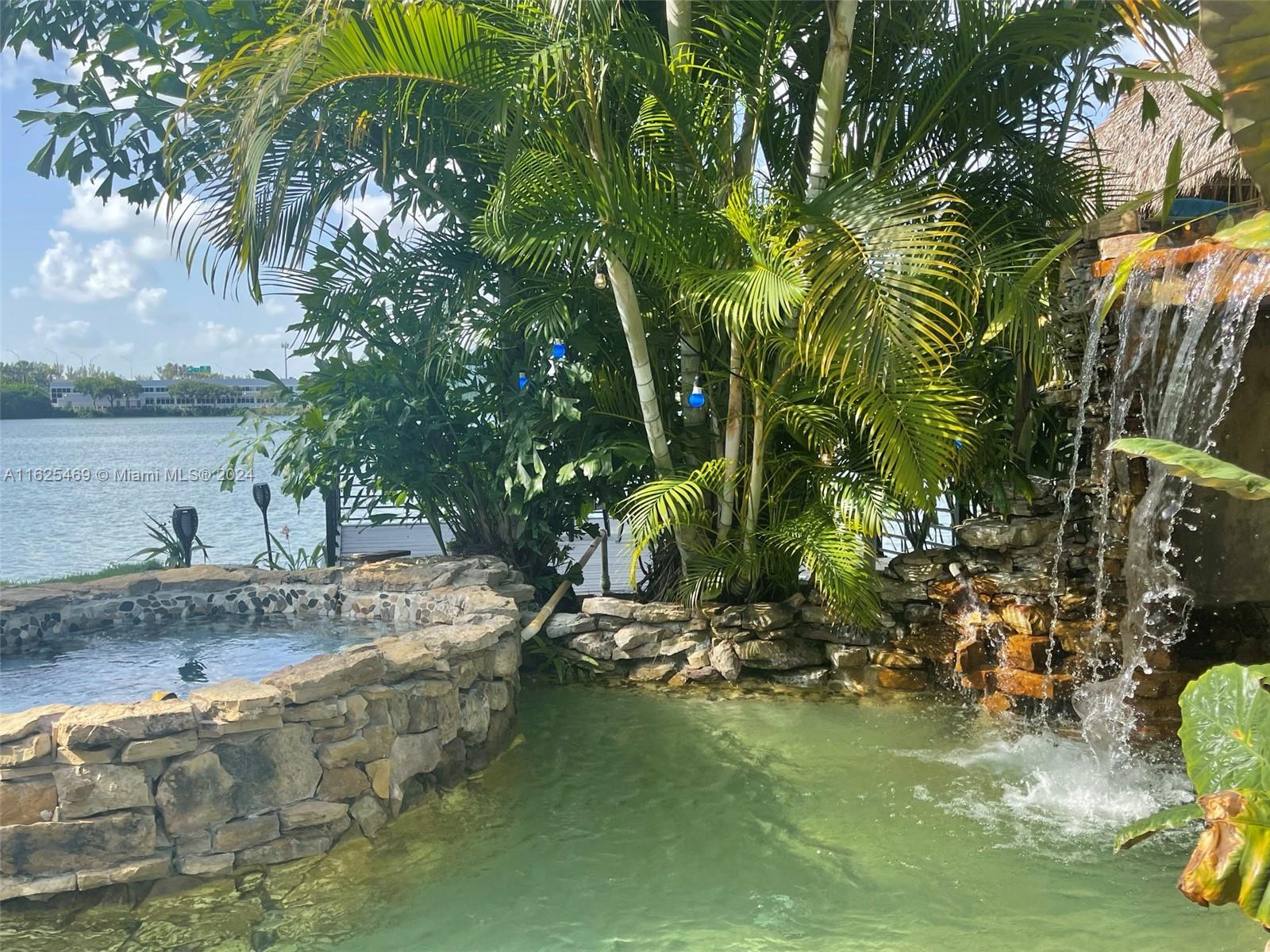 MARINA LAKES - Residential