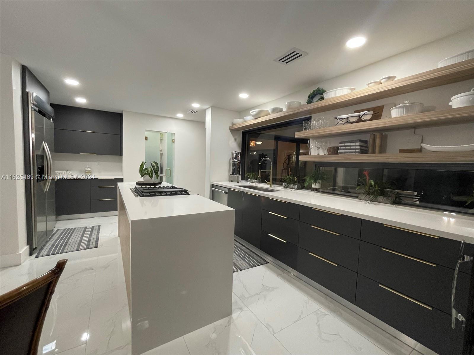 MARINA LAKES - Residential