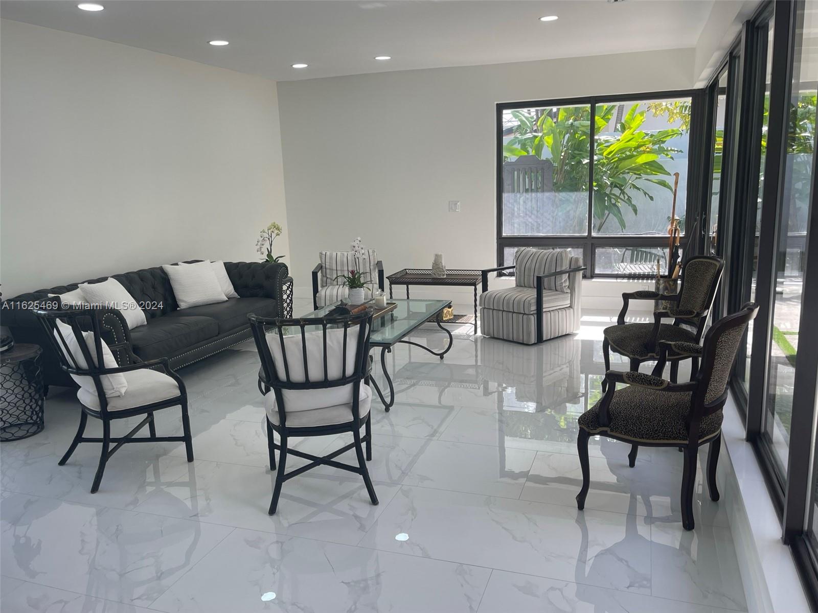 MARINA LAKES - Residential