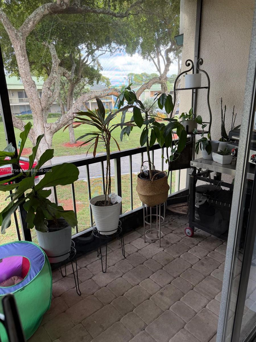 RAMBLEWOOD EAST CONDO - Residential Lease