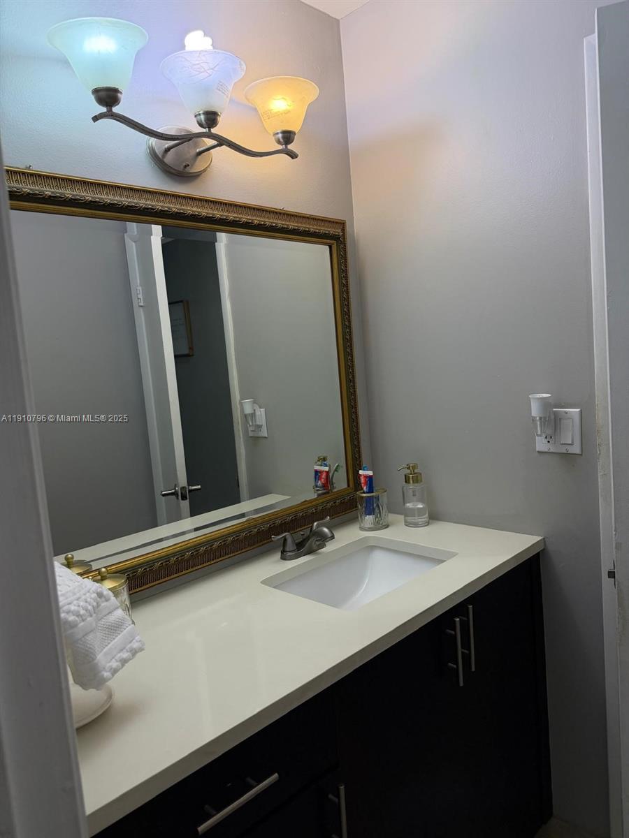 RAMBLEWOOD EAST CONDO - Residential Lease