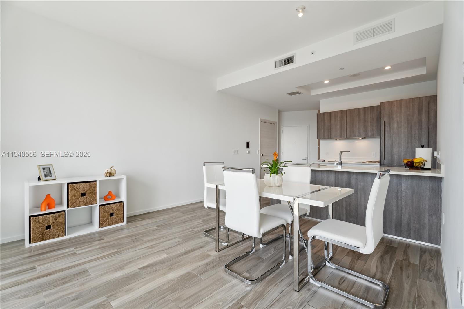 801 SMA RESIDENCES CONDO - Residential Lease