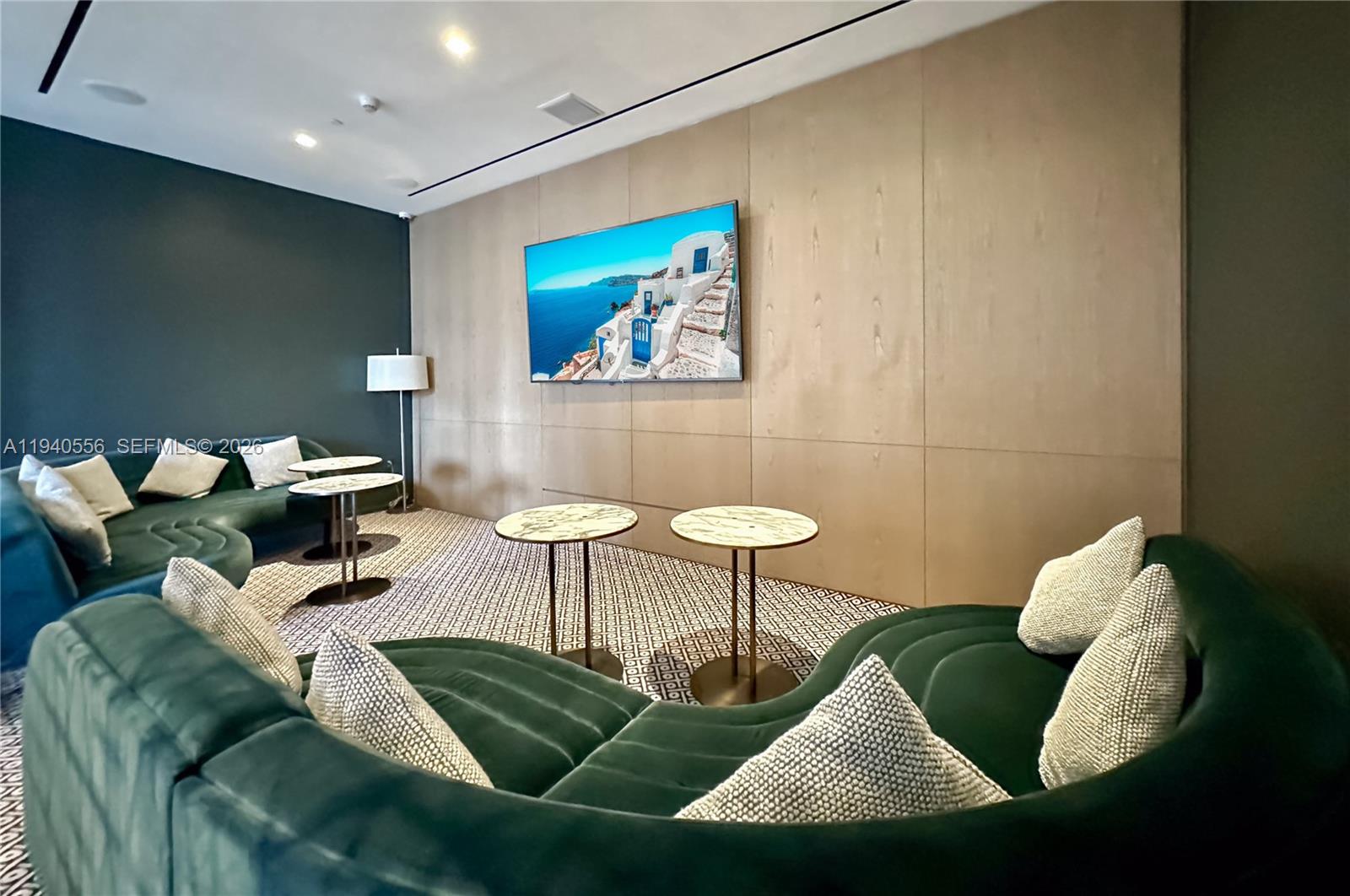 801 SMA RESIDENCES CONDO - Residential Lease