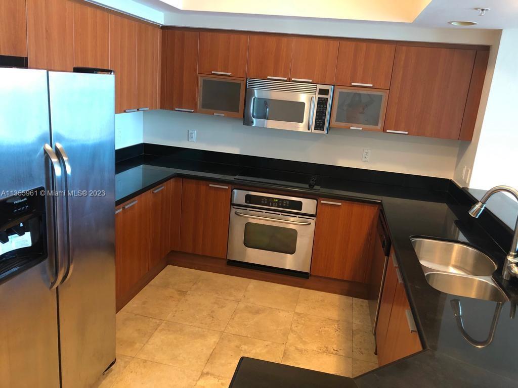 Photo 5 of 31 of listing 172b408d-6657-4405-bc84-62f7f1901aaf condo