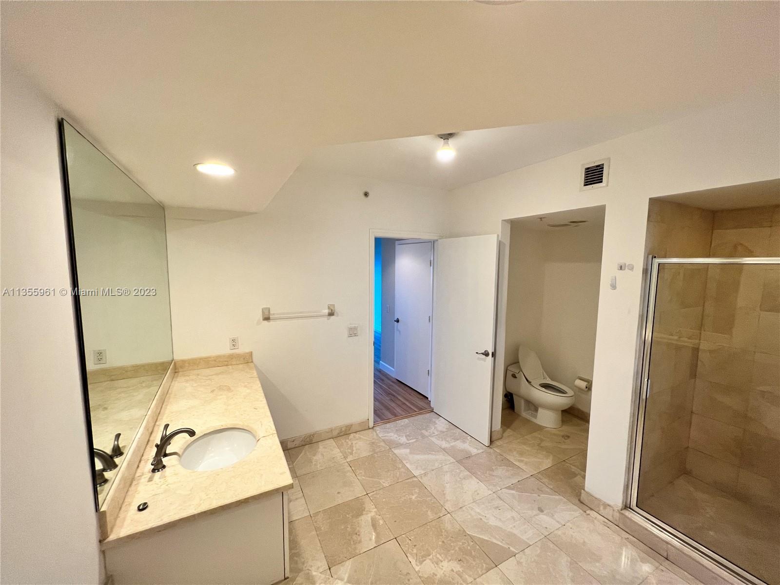 Photo 22 of 31 of listing 172b408d-6657-4405-bc84-62f7f1901aaf condo