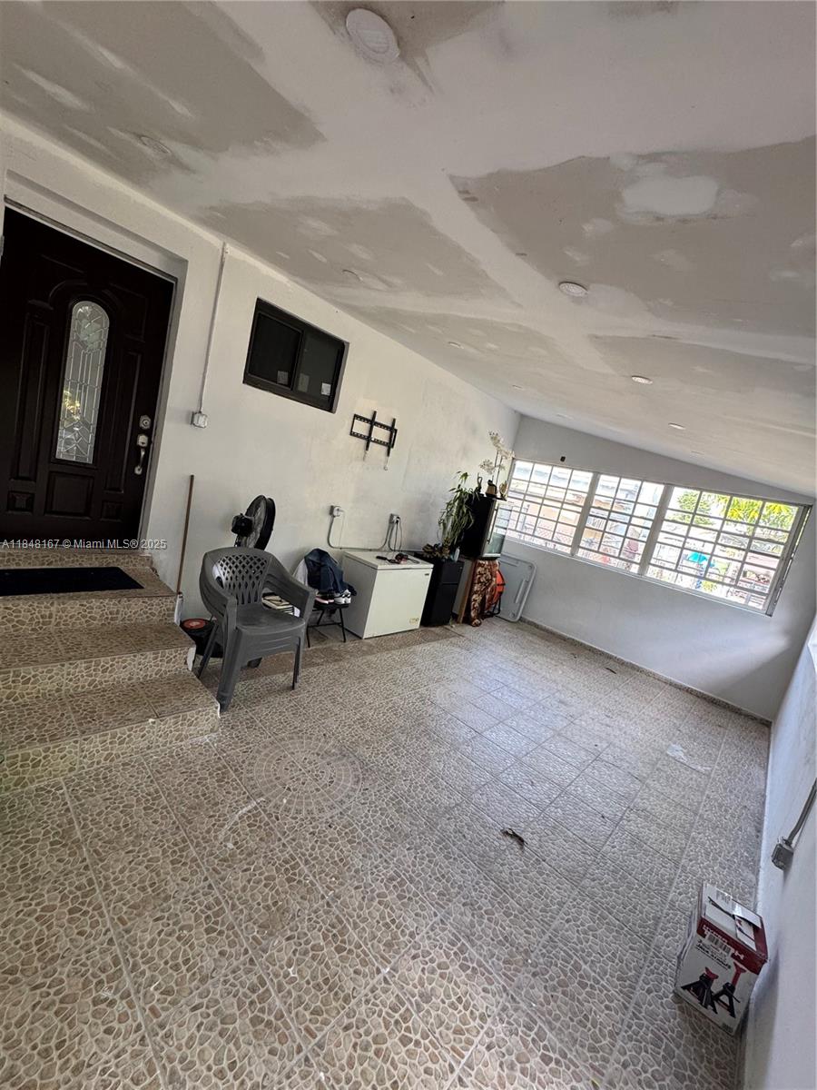 BRADLEY MANOR 3RD ADDN - Residential