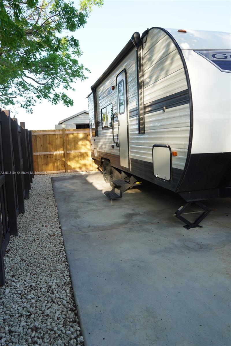 TENNESSEE ESTATES - Residential Lease
