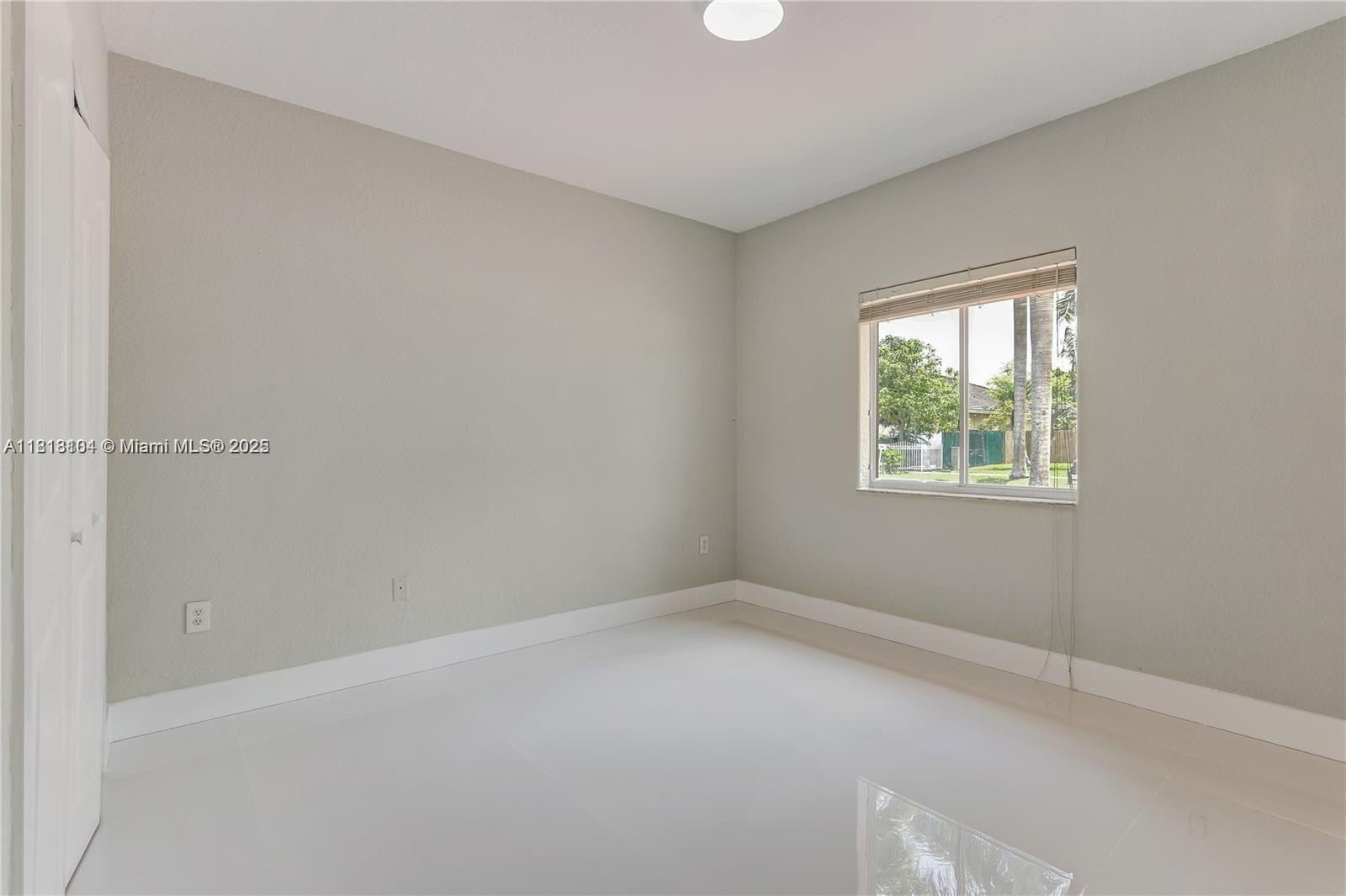 TENNESSEE ESTATES - Residential Lease