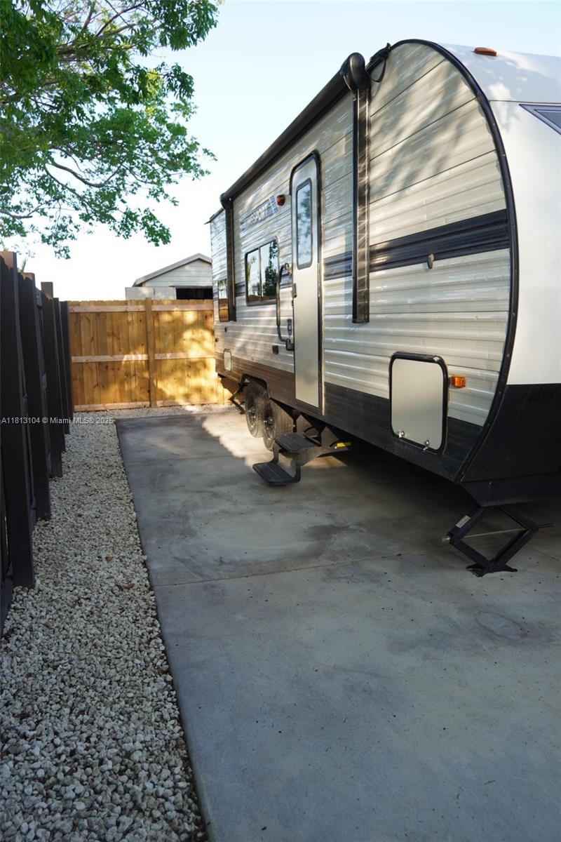 TENNESSEE ESTATES - Residential Lease
