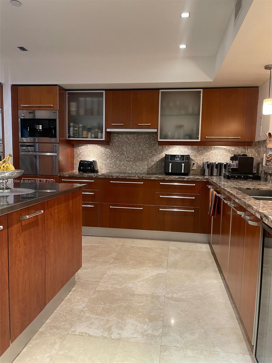 JADE RESIDENCES AT BRICKE - Residential