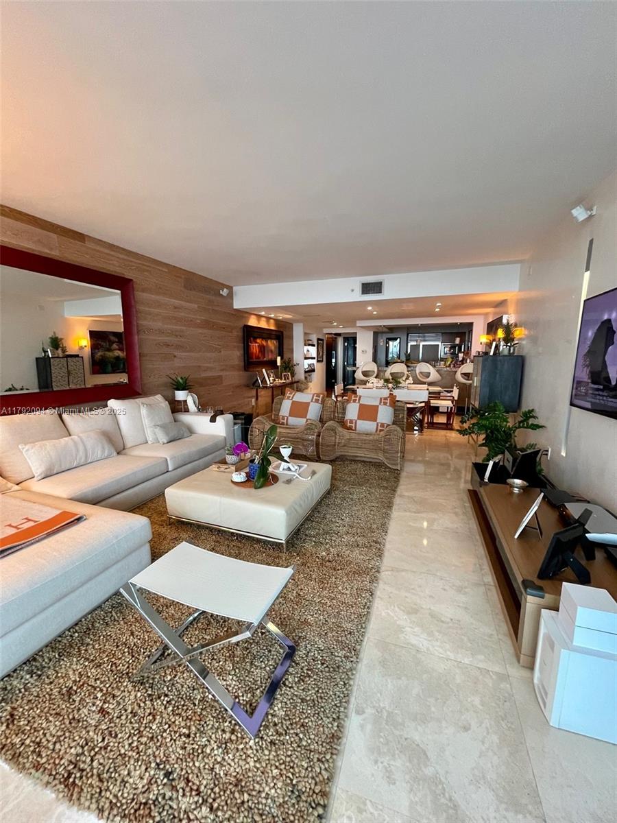 JADE RESIDENCES AT BRICKE - Residential