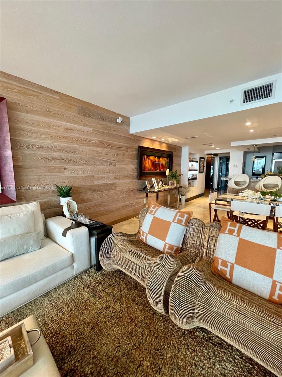 JADE RESIDENCES AT BRICKE - Residential
