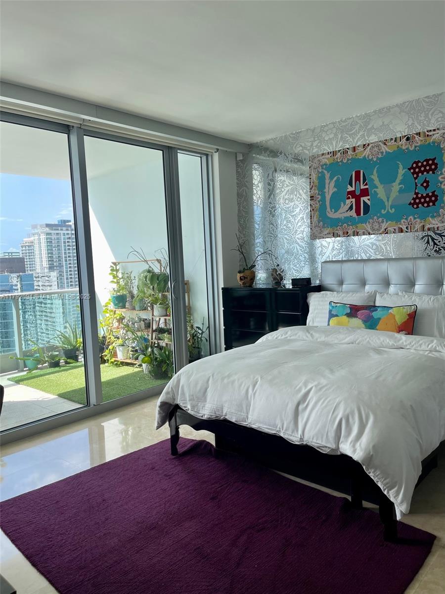 JADE RESIDENCES AT BRICKE - Residential