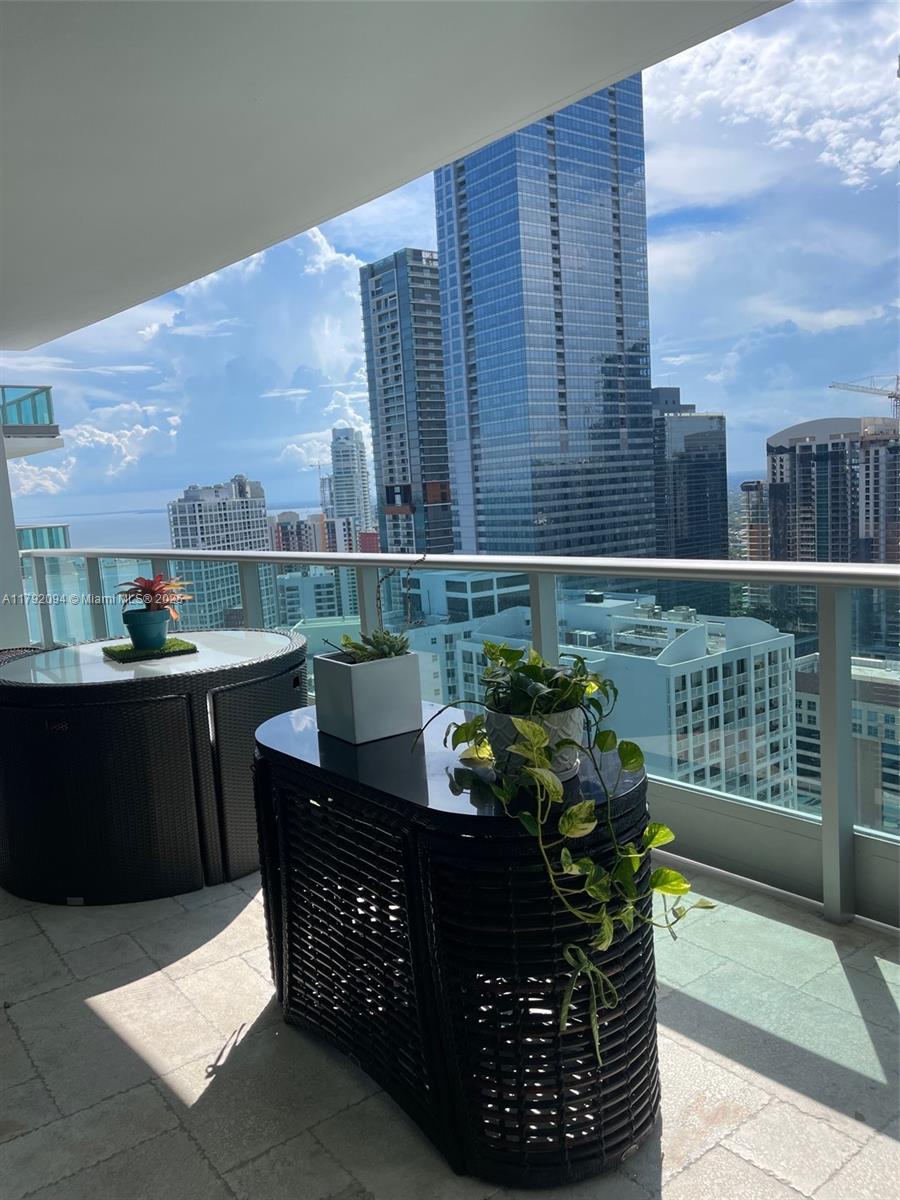 JADE RESIDENCES AT BRICKE - Residential