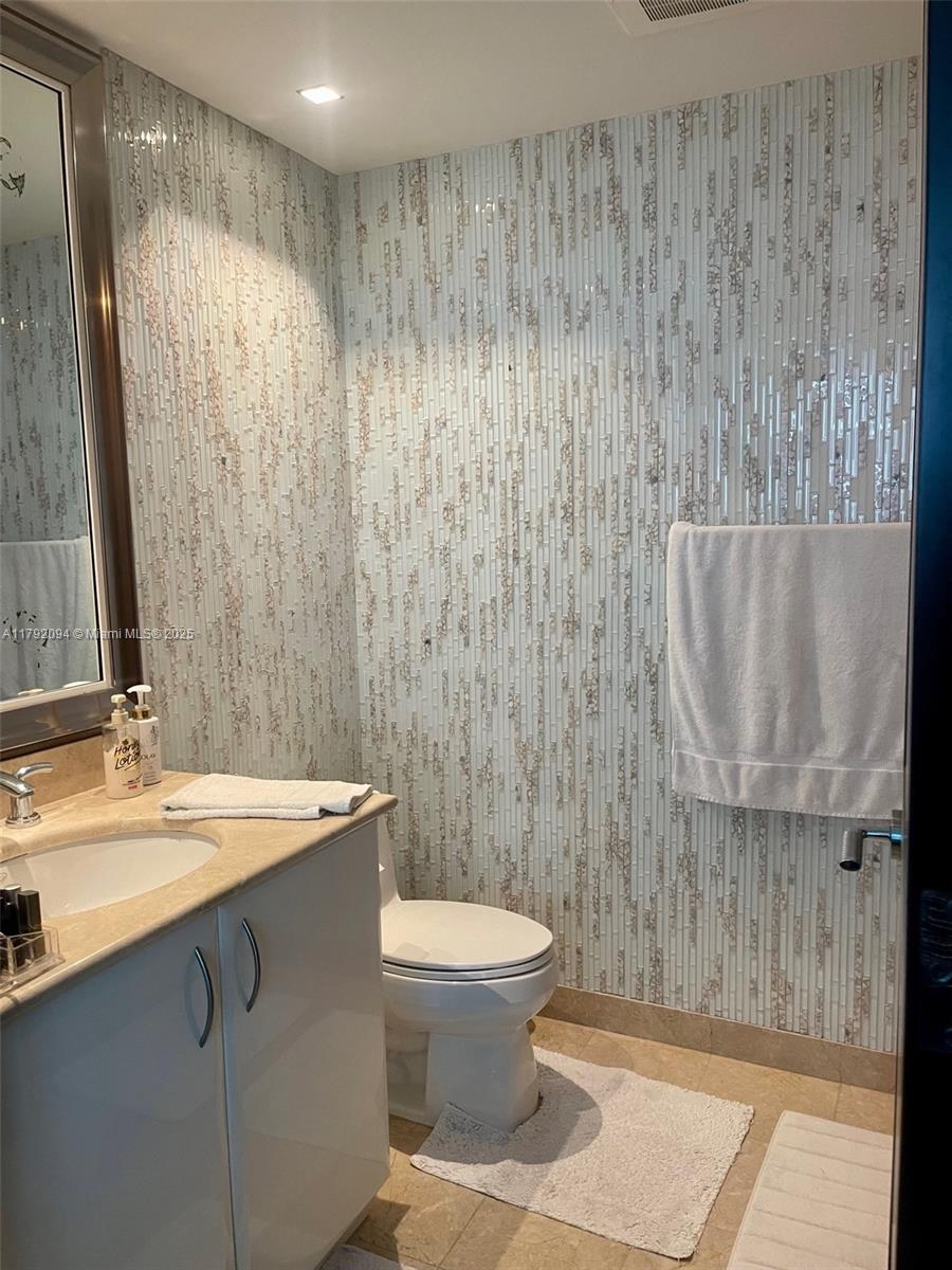JADE RESIDENCES AT BRICKE - Residential