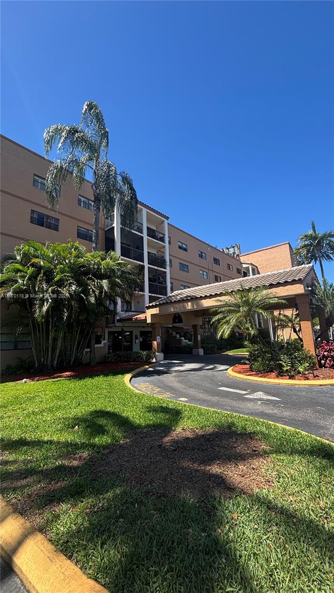 Property for Sale at 701 Nw 19th St 300, Fort Lauderdale, Broward County, Florida - Bedrooms: 2 
Bathrooms: 2  - $189,900