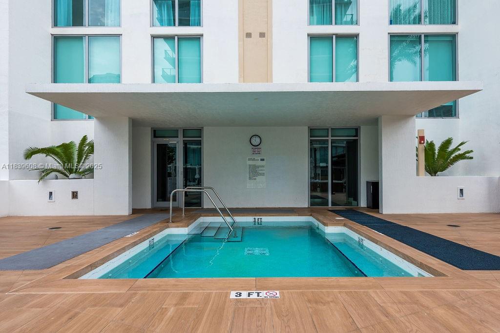 PARQUE TOWERS CONDO - Residential