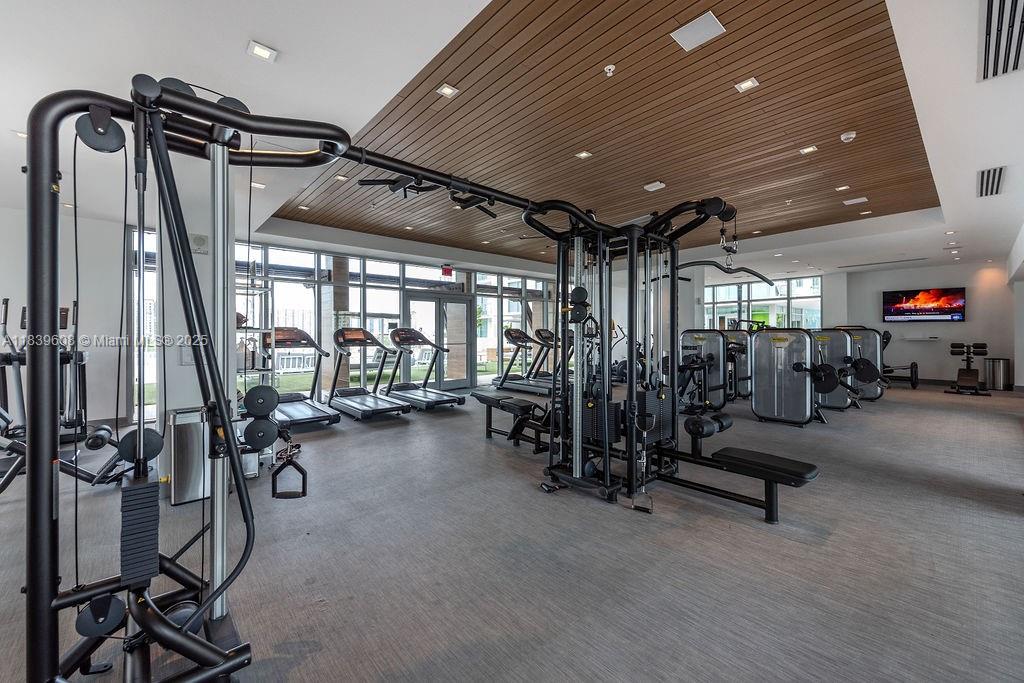 PARQUE TOWERS CONDO - Residential