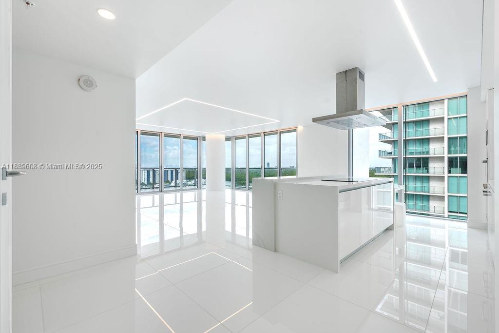 300 Sunny Isles Blvd 4-1808