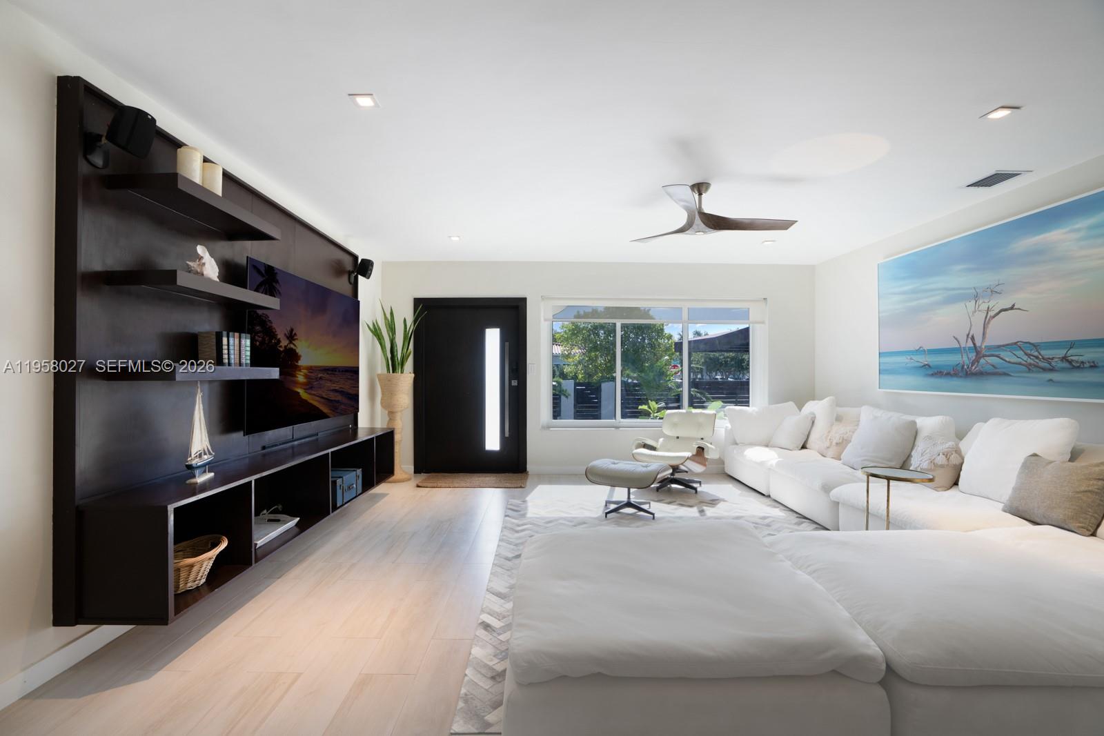 BISCAYNE POINT - Residential