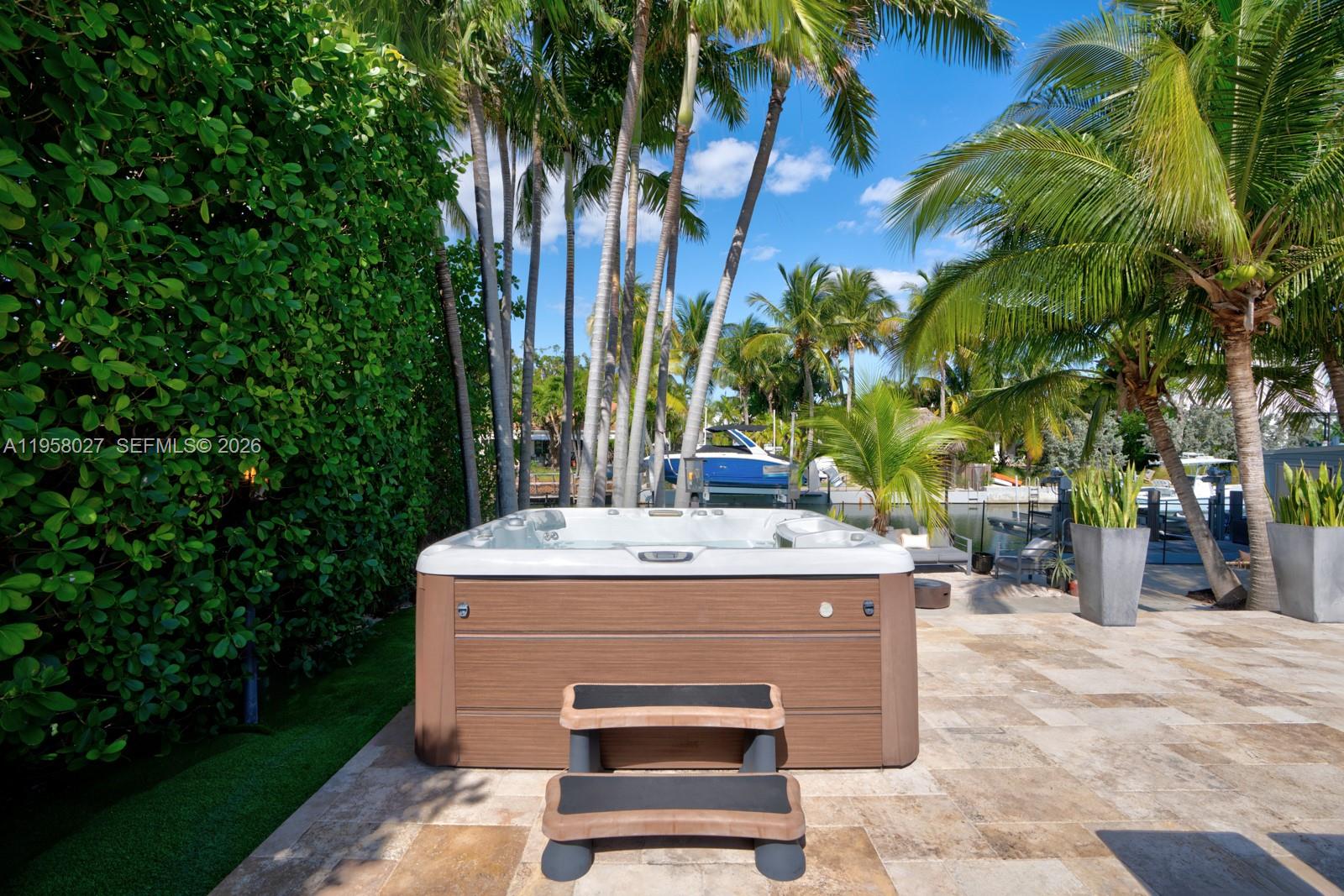 BISCAYNE POINT - Residential