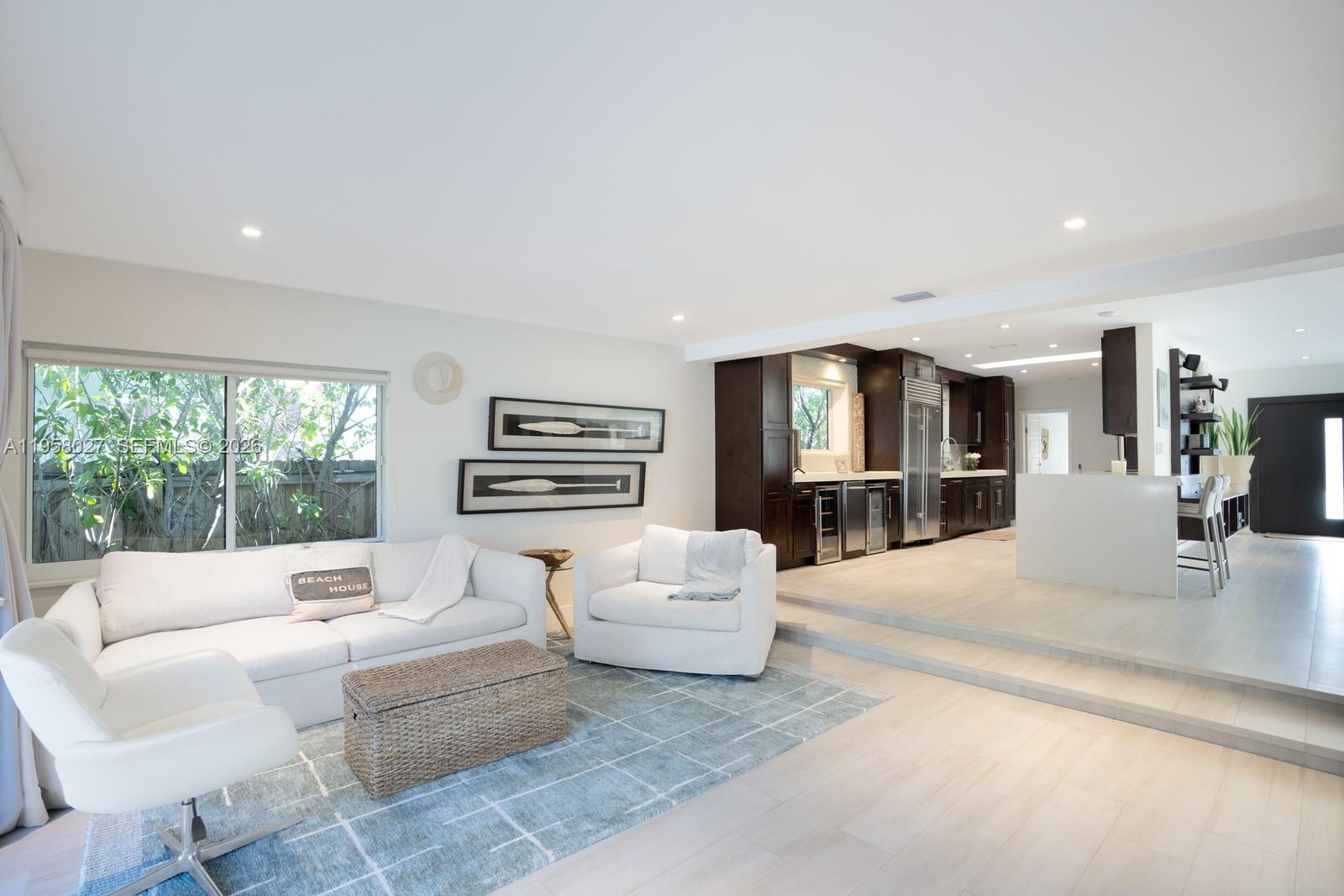 BISCAYNE POINT - Residential