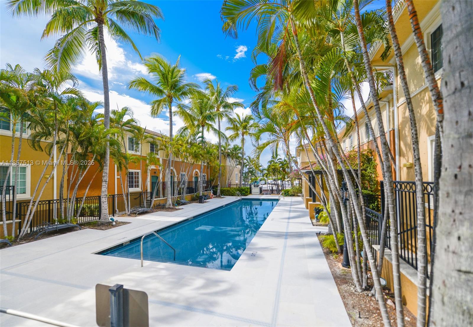 AVENTI AT AVENTURA CONDO - Residential