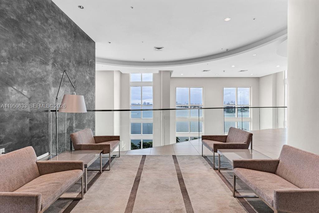 QUANTUM ON THE BAY CONDO - Residential