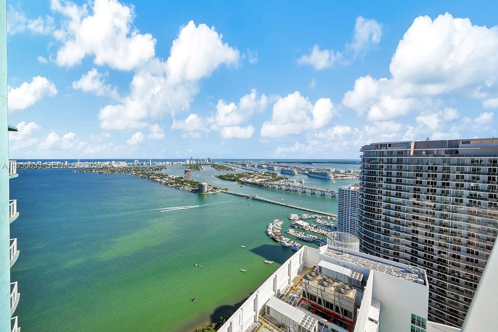 QUANTUM ON THE BAY CONDO - Residential