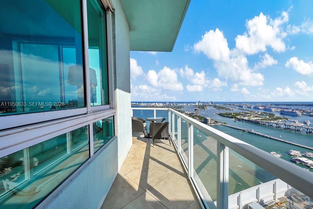 QUANTUM ON THE BAY CONDO - Residential