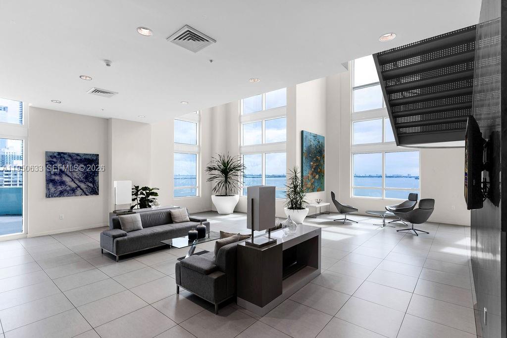 QUANTUM ON THE BAY CONDO - Residential