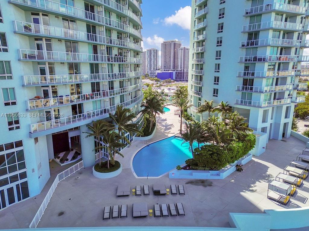 QUANTUM ON THE BAY CONDO - Residential