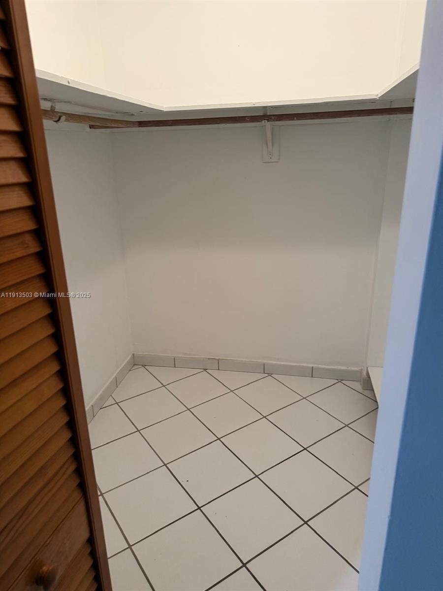 ISLA DEL MAR CONDO - Residential Lease