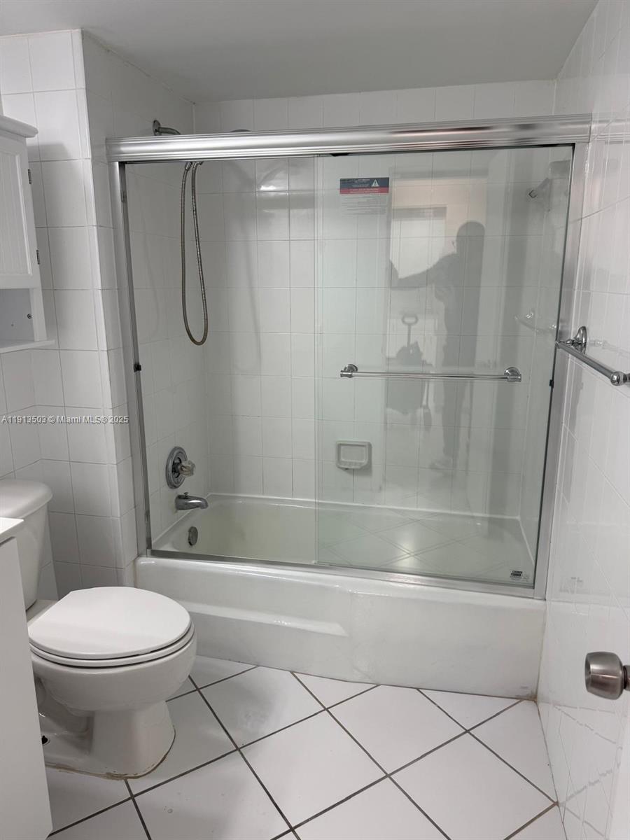 ISLA DEL MAR CONDO - Residential Lease