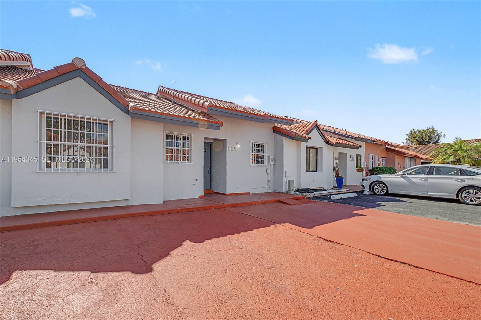 BRISTOL PARK - Residential