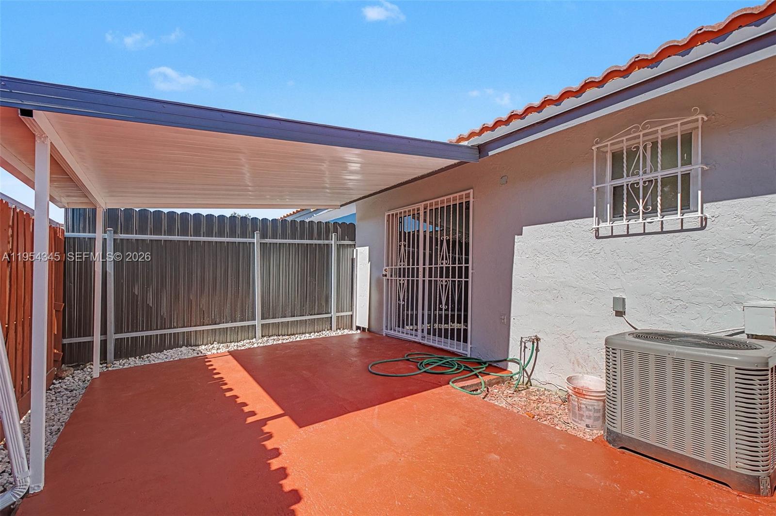 BRISTOL PARK - Residential