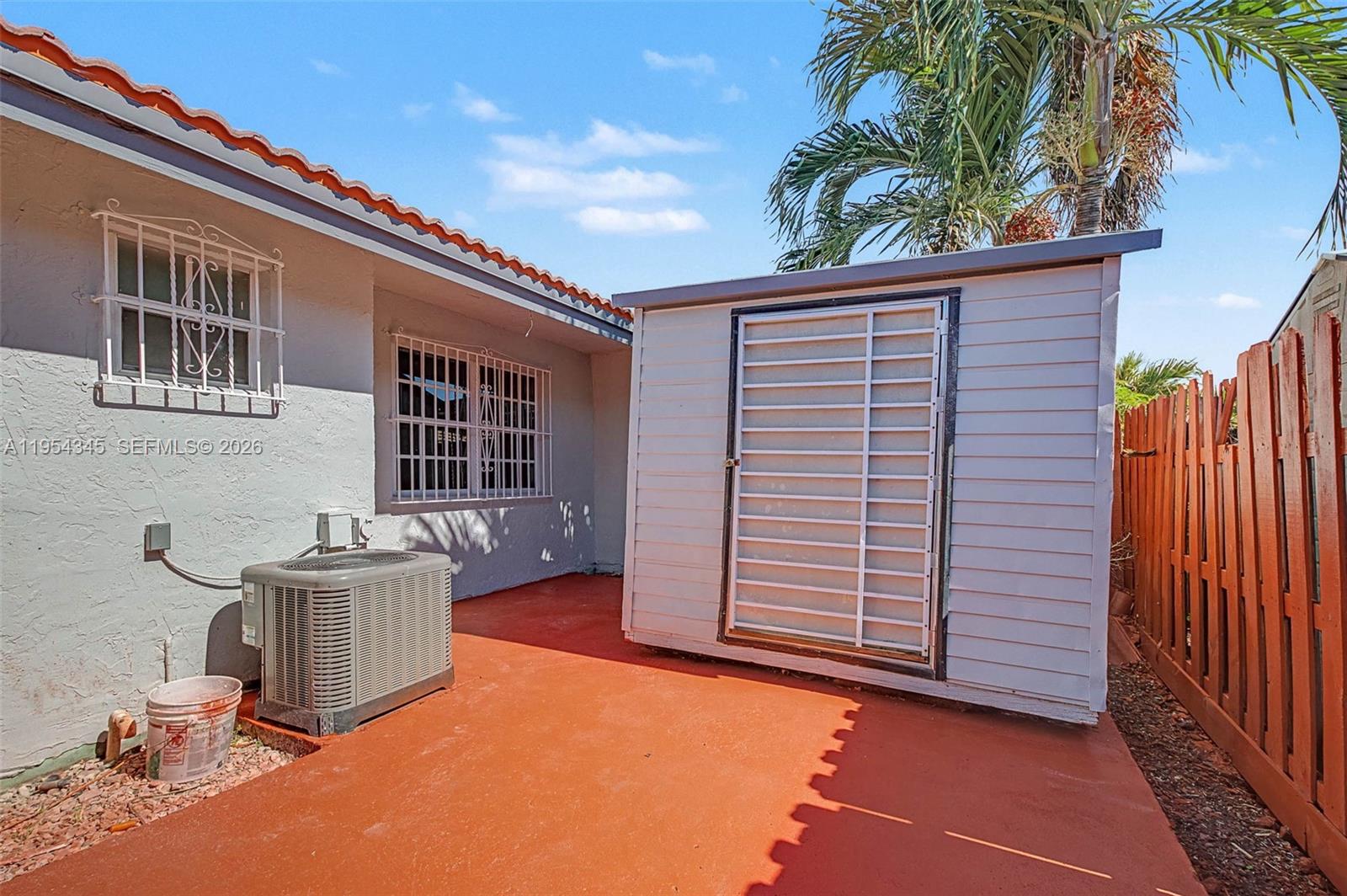 BRISTOL PARK - Residential