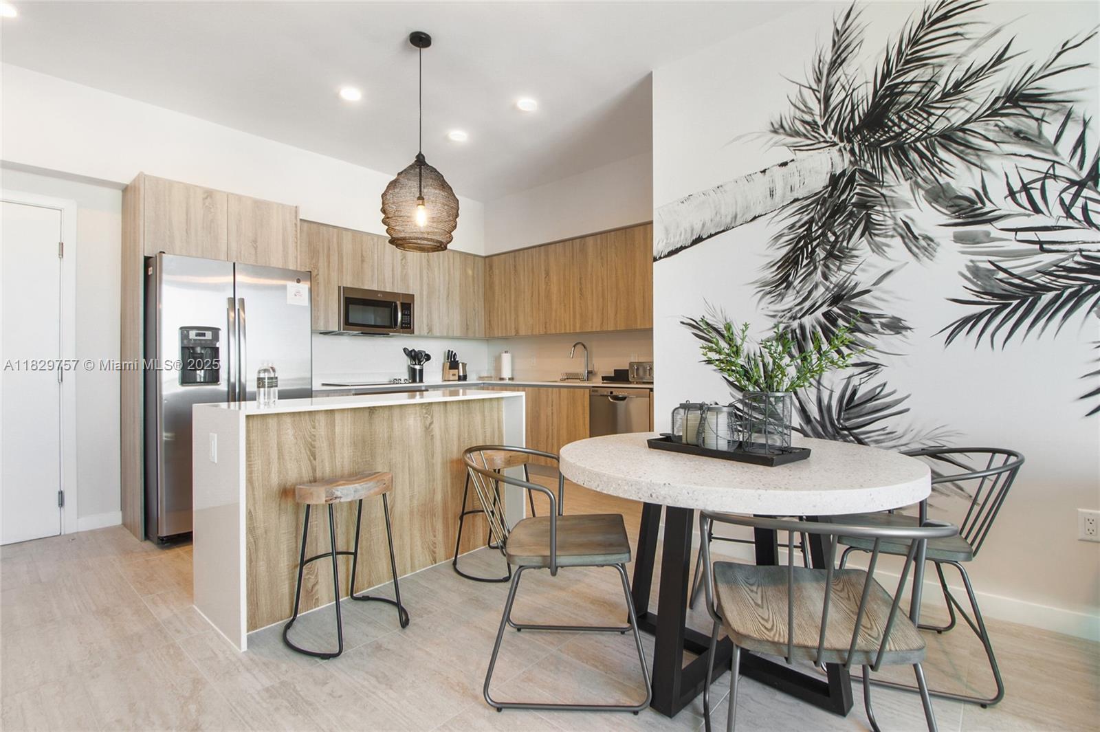 QUADRO CONDO - Residential