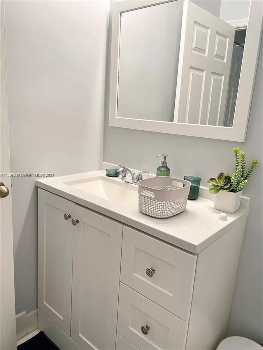 FLORIDIAN ISLES - Residential Lease