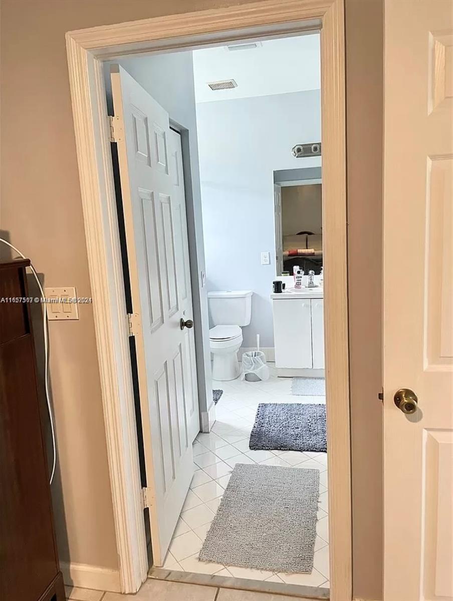 FLORIDIAN ISLES - Residential Lease