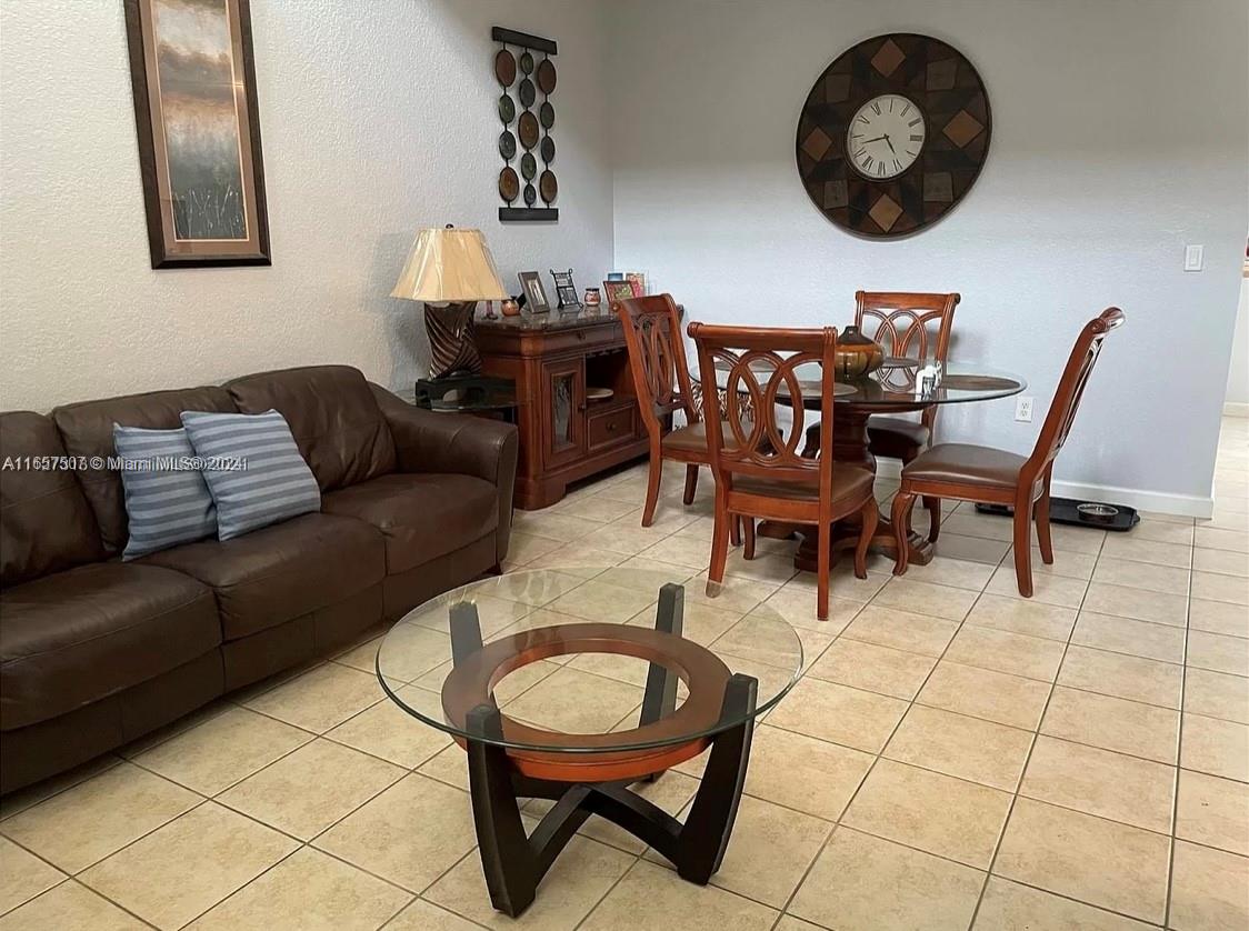 FLORIDIAN ISLES - Residential Lease