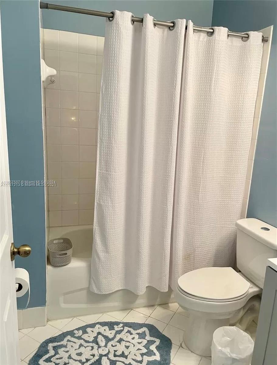 FLORIDIAN ISLES - Residential Lease