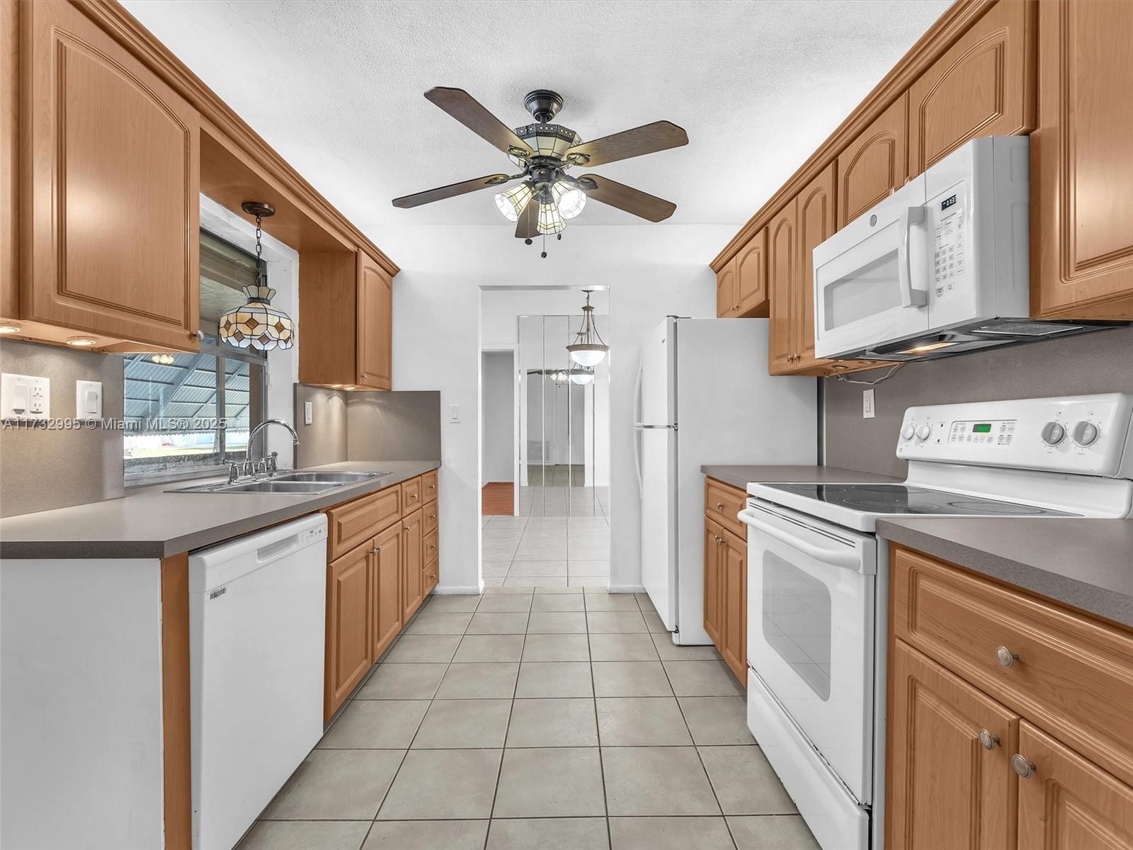 MAINLANDS OF TAMARAC LAKE - Residential
