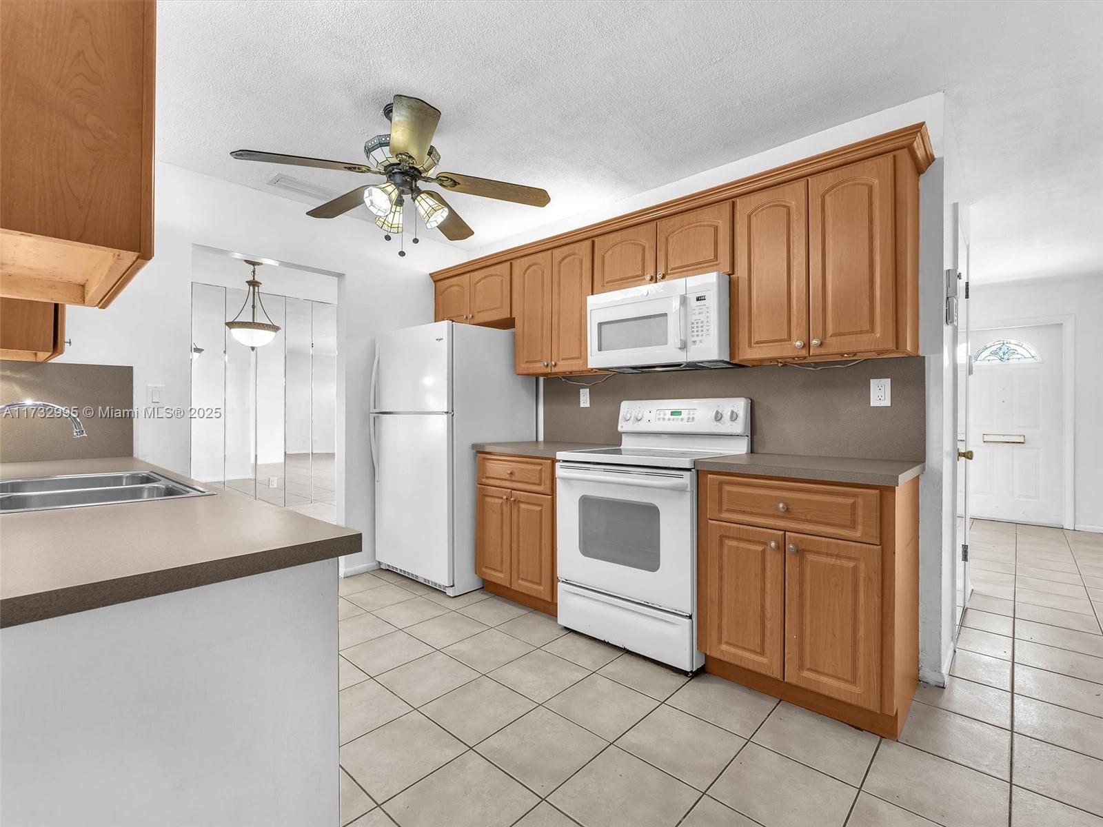 MAINLANDS OF TAMARAC LAKE - Residential