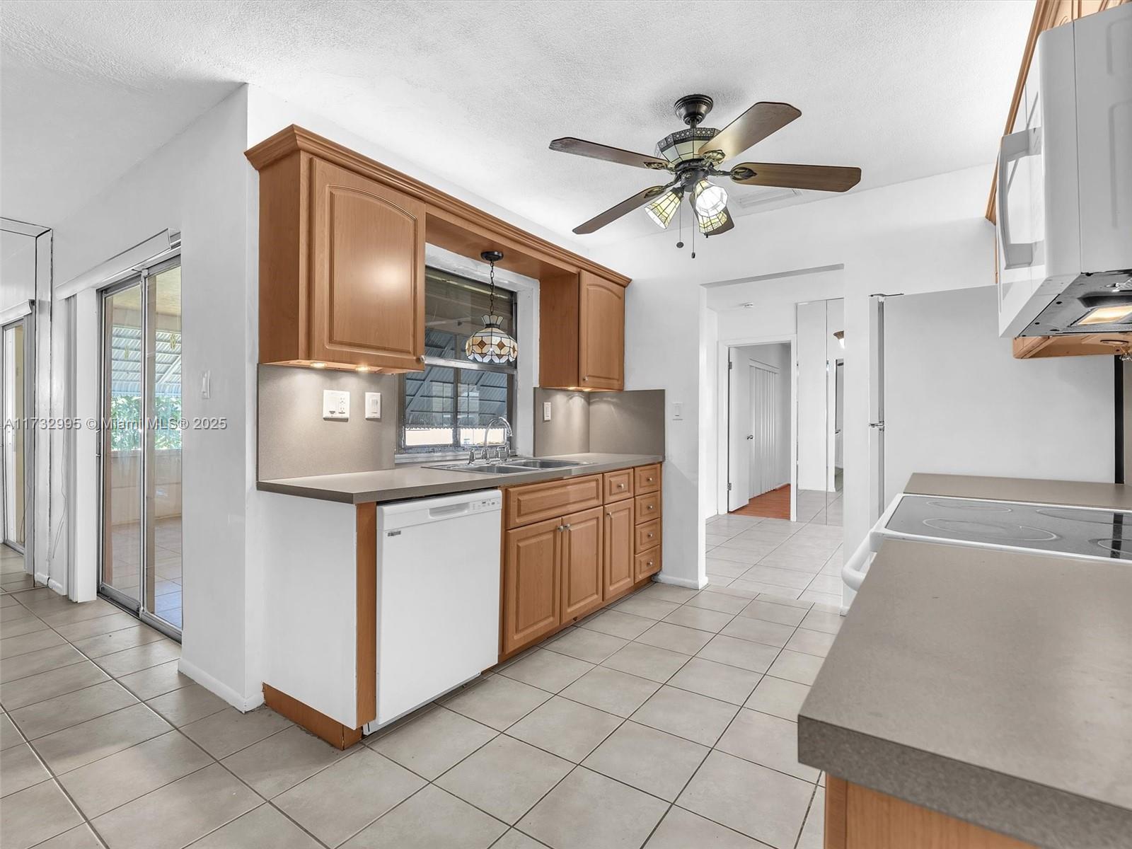 MAINLANDS OF TAMARAC LAKE - Residential
