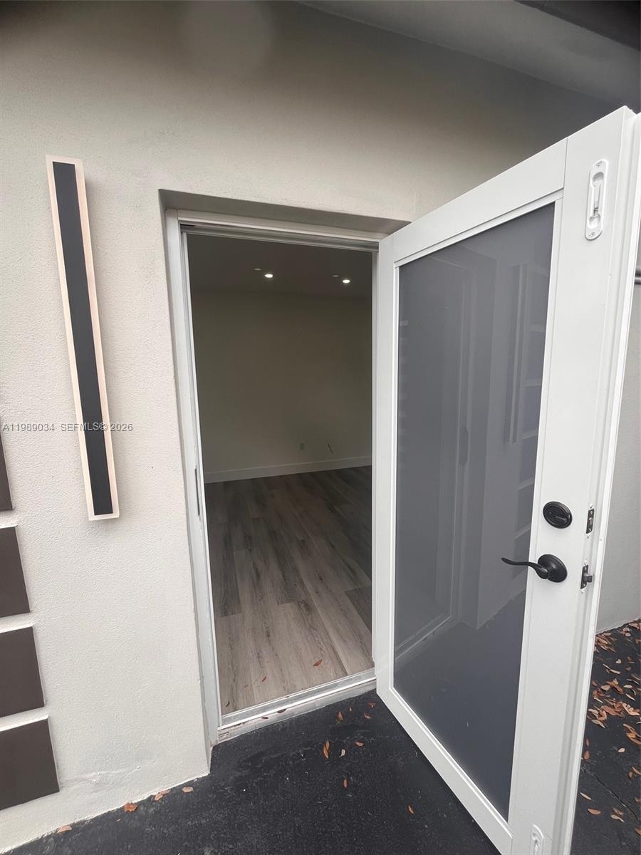 COUNTRY LAKE MANORS SEC 3 - Residential Lease