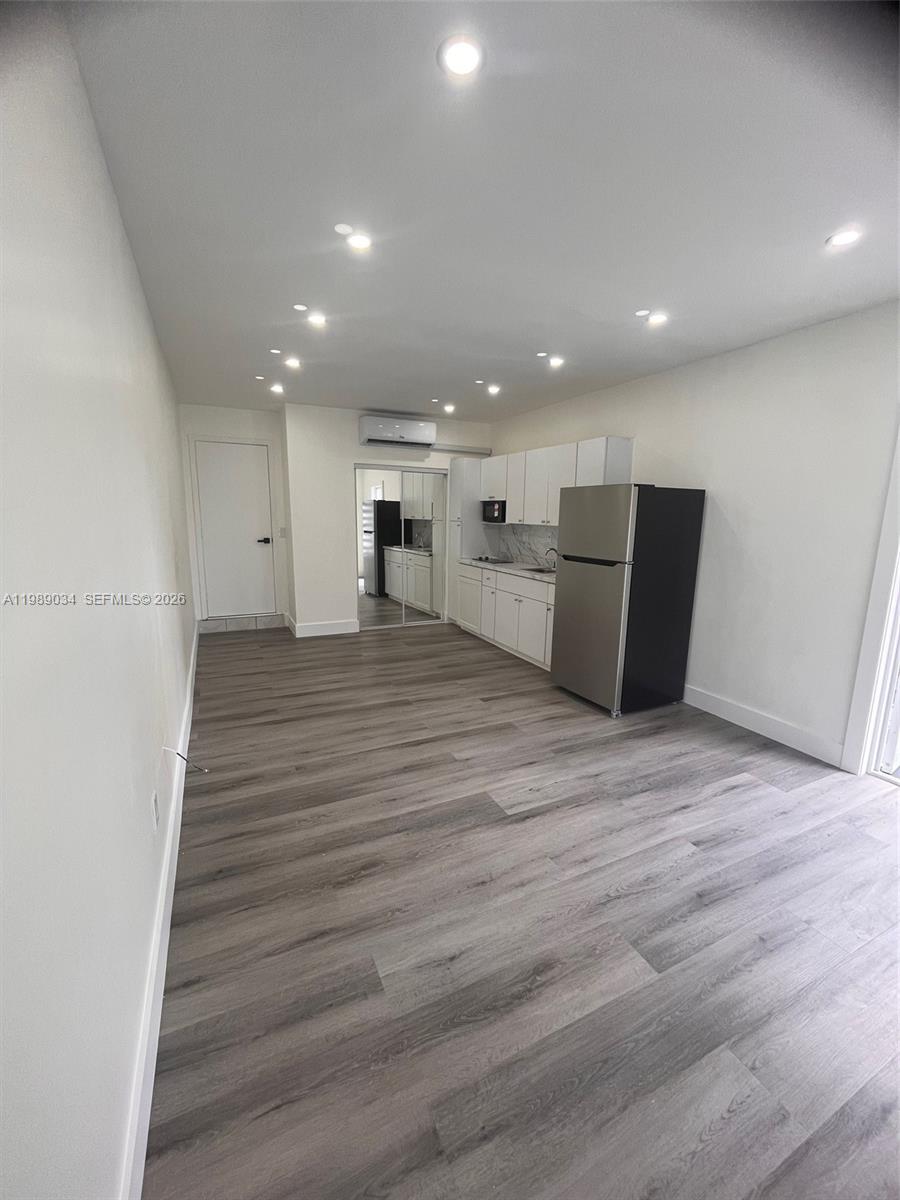 COUNTRY LAKE MANORS SEC 3 - Residential Lease